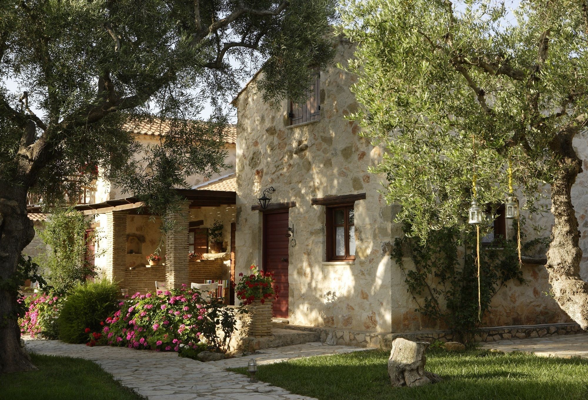 Paliokaliva Apartments And Villas Циливи Екстериор снимка