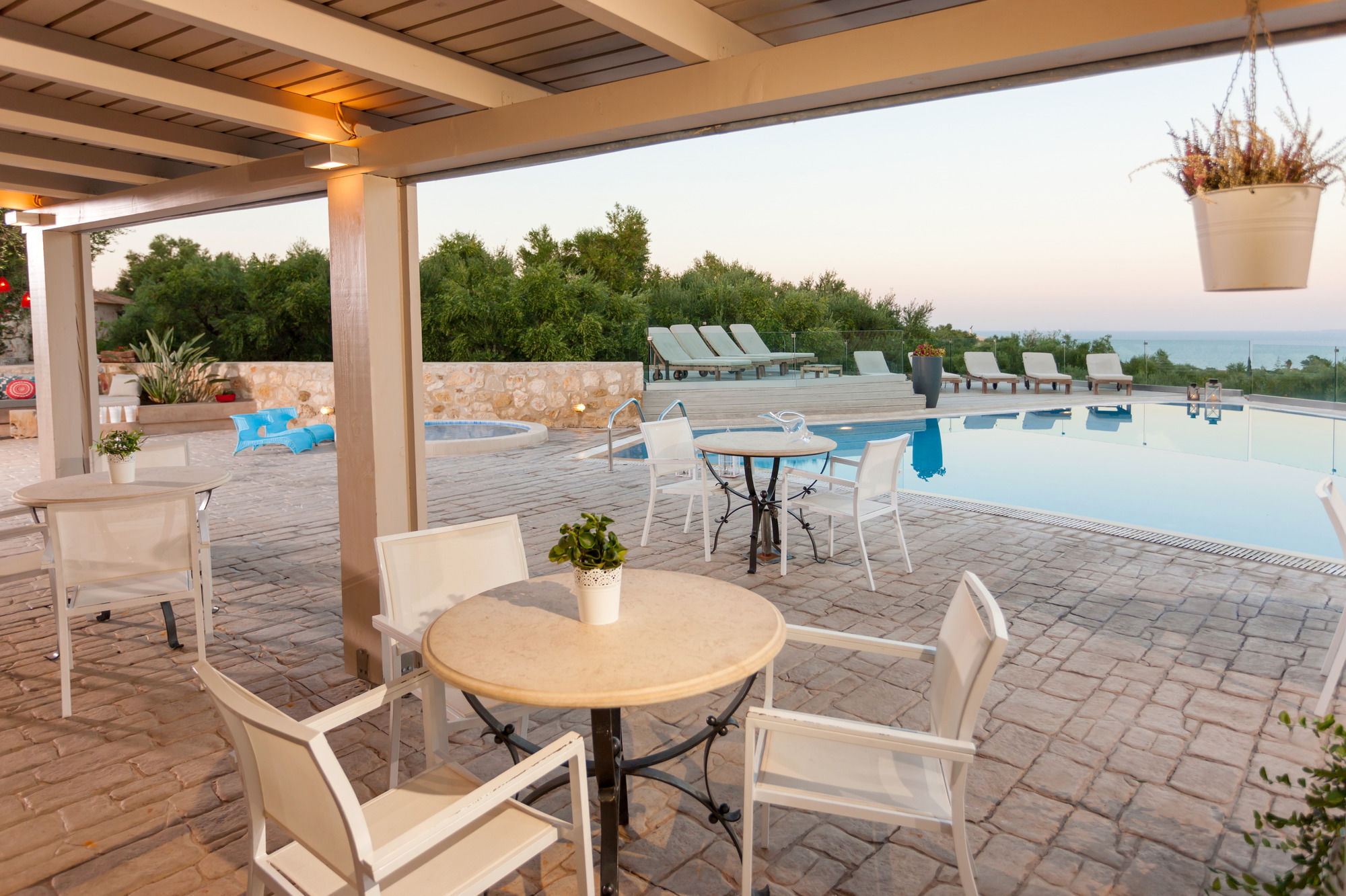 Paliokaliva Apartments And Villas Циливи Екстериор снимка