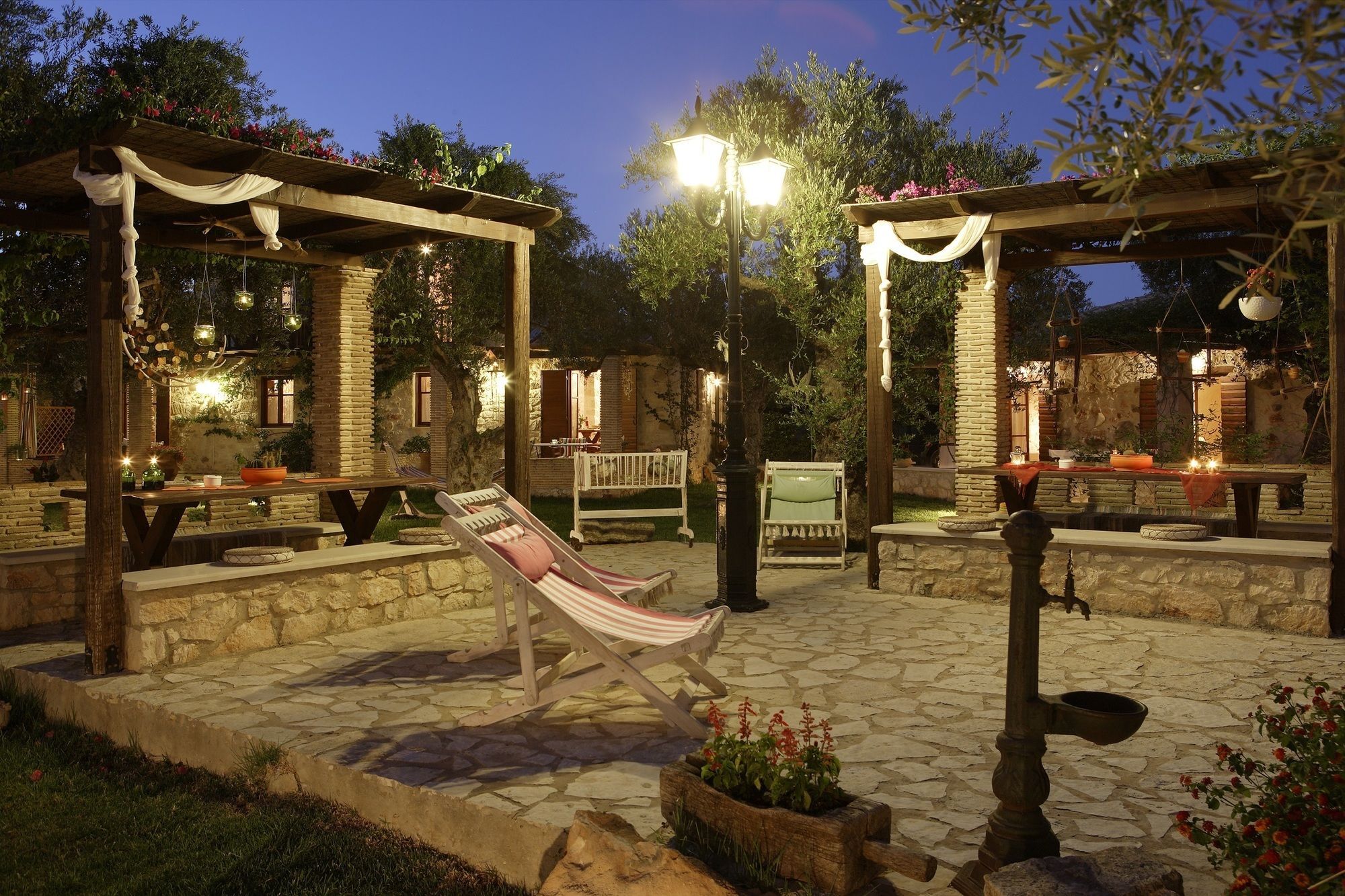 Paliokaliva Apartments And Villas Циливи Екстериор снимка