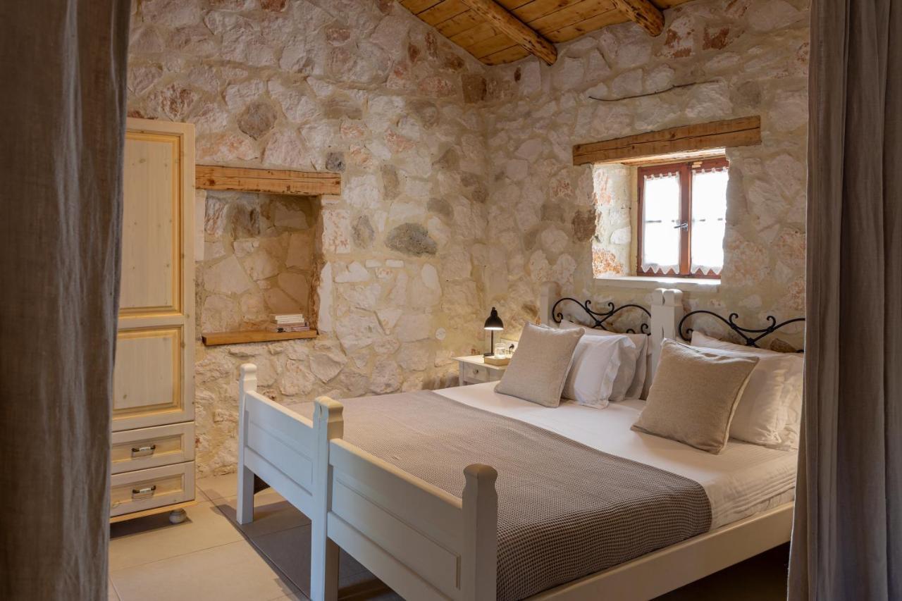 Paliokaliva Apartments And Villas Циливи Екстериор снимка